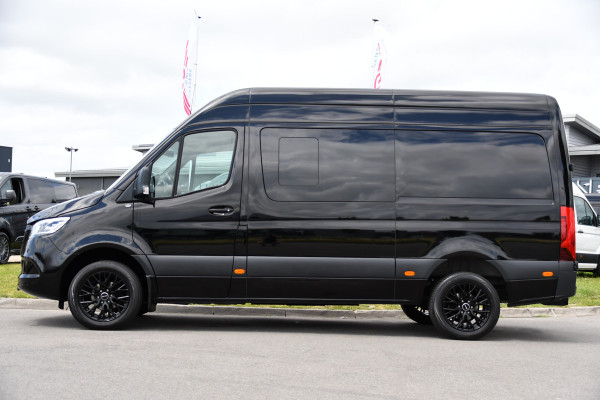 Mercedes-Benz Sprinter 319 3.0 CDI L2H2 DC Black Edition MARGE! Adaptieve Cruise, Camera, LED, Carplay, Standkachel, 10,5'' Mbux, Automaat, 3500kg Trekhaak, Uniek!