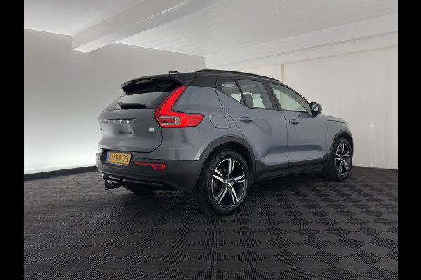 Volvo XC40 1.5 T4 Recharge R-Design Expression {SoH-83%} (Plug-in) (INCL-BTW)  Aut. *PANO | DIGI-COCKPIT | HARMAN/KARDON | BLINDSPOT | KEYLESS | DAB | SPORTSEATS | FULL-LED | NAVI-FULLMAP | CAMERA | ECC | TOWBAR | 18'' ALU*
