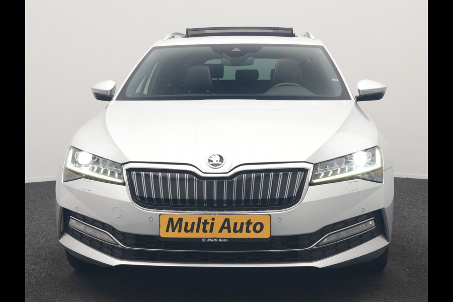 Škoda Superb Combi 1.4 TSI iV Laurin & Klement PHEV 218pk Dealer O.H. | Trekhaak Af Fabriek | Panodak | Adaptive Cruise | Camera | Lederen Comfortstoelen Memory & Ventilatie | Sfeerverlichting | Stoelen & Stuur Verwarmd | Keyless | Blis | Crystal LED | Plug In Hybrid |