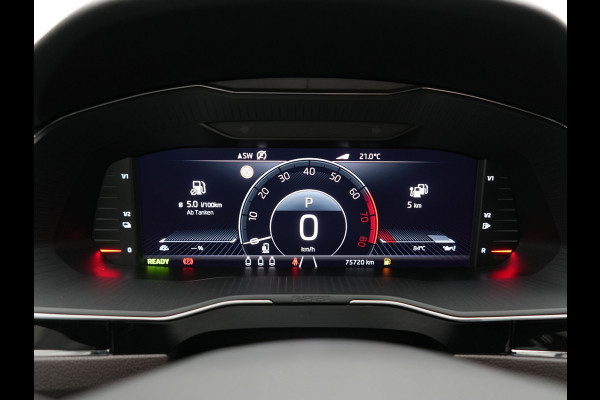 Škoda Superb Combi 1.4 TSI iV Laurin & Klement PHEV 218pk Dealer O.H. | Trekhaak Af Fabriek | Panodak | Adaptive Cruise | Camera | Lederen Comfortstoelen Memory & Ventilatie | Sfeerverlichting | Stoelen & Stuur Verwarmd | Keyless | Blis | Crystal LED | Plug In Hybrid |