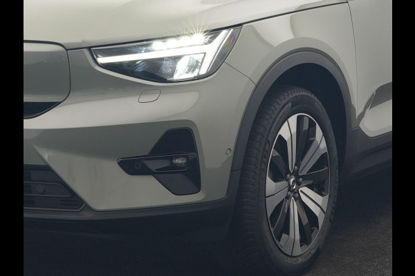 Volvo XC40 Ultimate Recharge Pure 69kWh 231pk Dealer O.H. | Panodak | Warmtepomp | Adaptive Cruise | 360 Camera | Harman / Kardon | Sportstoelen Memory & Verwarmd | Keyless | Blis | Apple Carplay | Google Assistent | DAB |