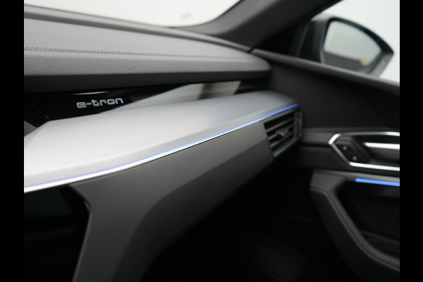Audi Q8 Sportback e-tron 55 quattro 2x S Line 114 kWh 408pk Dealer O.H. | Luchtvering | Panodak | Head Up | 360 Camera | Matrix LED | Alcantara Sportstoelen Memory & Verwarmd | Keyless | Sfeerverlichting | Apple Carplay | Navigatie | DAB |