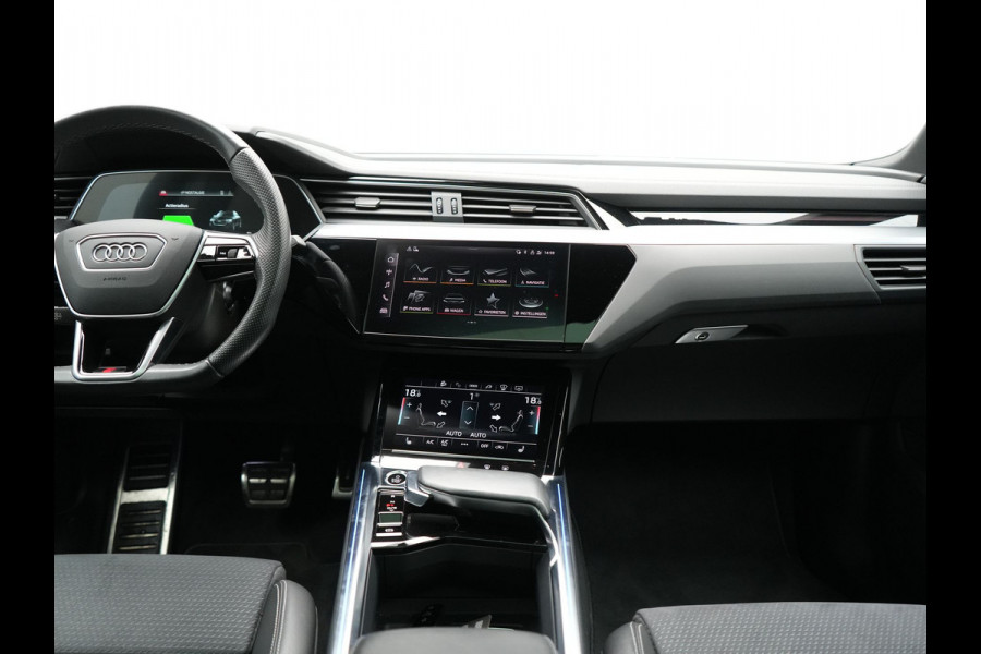 Audi Q8 Sportback e-tron 55 quattro 2x S Line 114 kWh 408pk Dealer O.H. | Luchtvering | Panodak | Head Up | 360 Camera | Matrix LED | Alcantara Sportstoelen Memory & Verwarmd | Keyless | Sfeerverlichting | Apple Carplay | Navigatie | DAB |