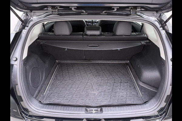 Kia e-Niro ExecutiveLine 64kWh SOH 100% Warmtepomp Panoramadak Adap.Cruise Stoelkoeling+Verwarming JBL®-Audio Leder Elek.Stoelen+Memory Cam Stuur+Achterbankverwarming Blind Spot VESS Lane Assist Lmv Privacy Glas Led Pdc DAB Dealeronderhouden