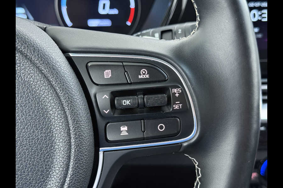 Kia e-Niro ExecutiveLine 64kWh SOH 100% Warmtepomp Panoramadak Adap.Cruise Stoelkoeling+Verwarming JBL®-Audio Leder Elek.Stoelen+Memory Cam Stuur+Achterbankverwarming Blind Spot VESS Lane Assist Lmv Privacy Glas Led Pdc DAB Dealeronderhouden