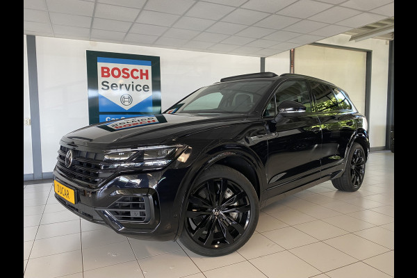 Volkswagen Touareg 3.0 TSi 4MOTION R 462 PK / Panoramadak / Trekhaak/