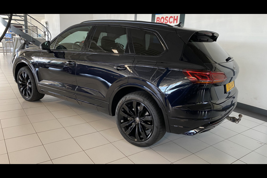 Volkswagen Touareg 3.0 TSi 4MOTION R 462 PK / Panoramadak / Trekhaak/