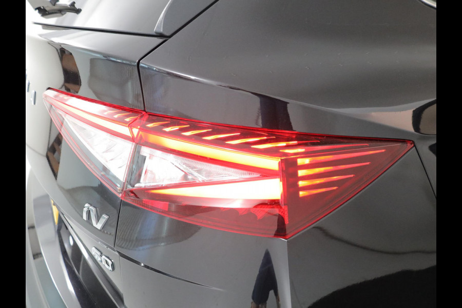 Škoda ENYAQ iV 60 180 pk | SOH 93,53% | Suite interieur | Navigatie | Parkeersensoren | Achteruitrijcamera | Lederen bekleding | Matrix LED koplampen | Autom. airco (3 zones) | Stoelverwarming |
