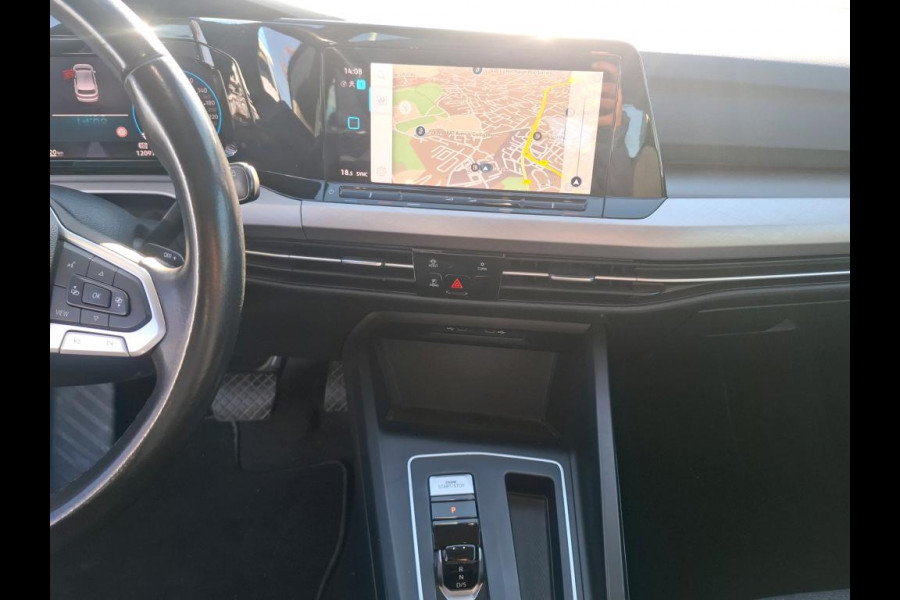 Volkswagen Golf 1.0 eTSI 110pk DSG | Acc | Navi | Camera