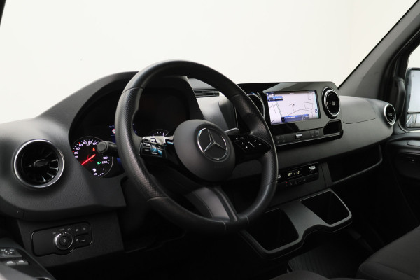 Mercedes-Benz Sprinter 317 CDI Automaat L2H2 Pro 3-Zits, Airco, Cruise, Camera, Navigatie, Bluetooth, PDC, Trekhaak, 18''