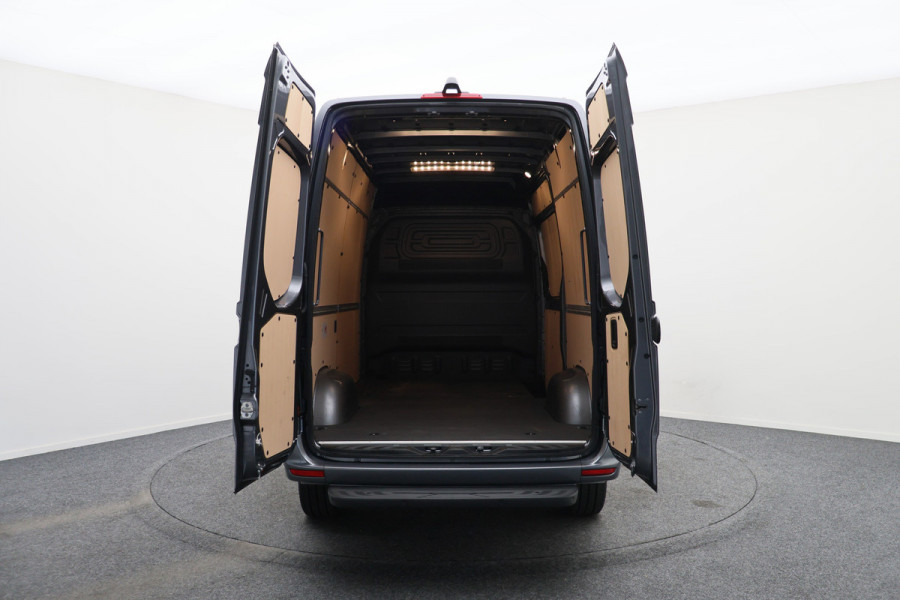 Mercedes-Benz Sprinter 317 CDI Automaat L2H2 Pro 3-Zits, Airco, Cruise, Camera, Navigatie, Bluetooth, PDC, Trekhaak, 18''