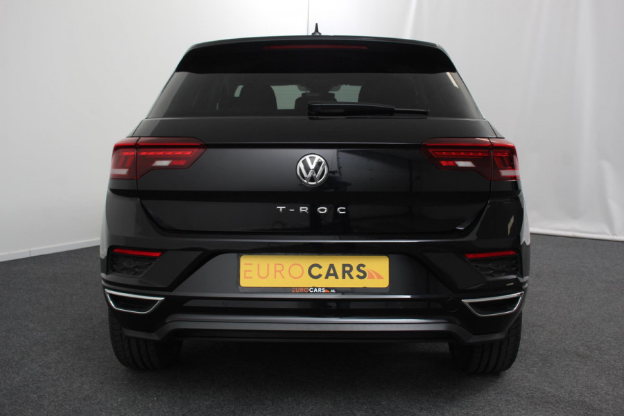 Volkswagen T-Roc 1.5 TSI 150pk DSG R-Line United Navigatie Climate Control Digitale Cockpit Full Led DAB Trekhaak Lichtmetalen Velgen 19"
