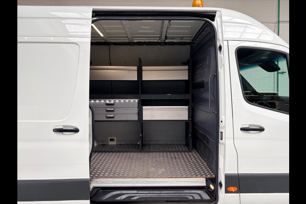 Mercedes-Benz Sprinter Servicewagen automaat 316 160PK 2.2 CDI euro6 L2H2 Trekhaak 3500KG! Kasten, Victron V230, RIJKLAARPRIJS!