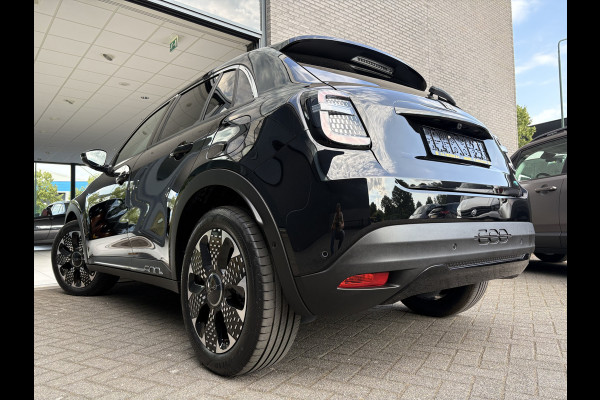 Fiat 600E La prima 54 Kwh Achteruitrijcamera - Apple carplay - Navigatie - Cruise control - Stoelverwarming - Climate control - Parkeersensoren - Lederen bekleding - Bluetooth - Licht metalen velgen 18 inch - Mistlamp - Draadloze telefoonoplader - Stuurwiel multifunctioneel - Radio - Ramen elektrisch - Airco - Voorstoelen met massagefunctie - Start/stop systeem - Dakspoiler - Donker getint glas achter - Le
