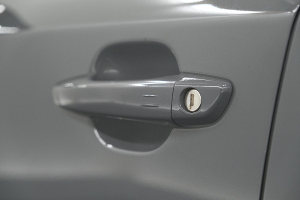 Peugeot 2008 1.2 Hybrid 136 Allure | 360 Camera | Adaptieve Cruise Control | Keyless Entry | Dodehoekdetectie