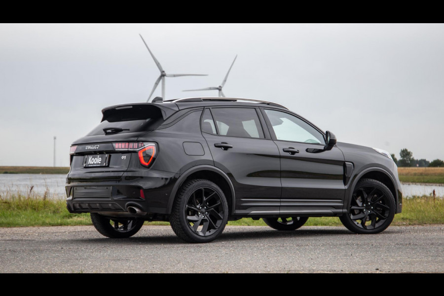 Lynk & Co 01 1.5 BLACK LINE / PANORAMA DAK / 360 CAMERA / CARPLAY / STOELVERWARMING