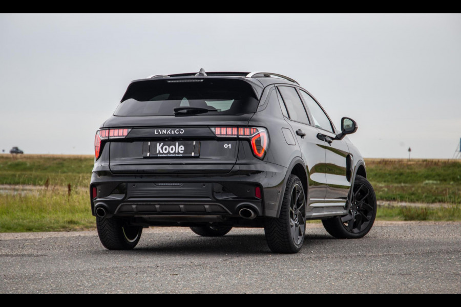 Lynk & Co 01 1.5 BLACK LINE / PANORAMA DAK / 360 CAMERA / CARPLAY / STOELVERWARMING