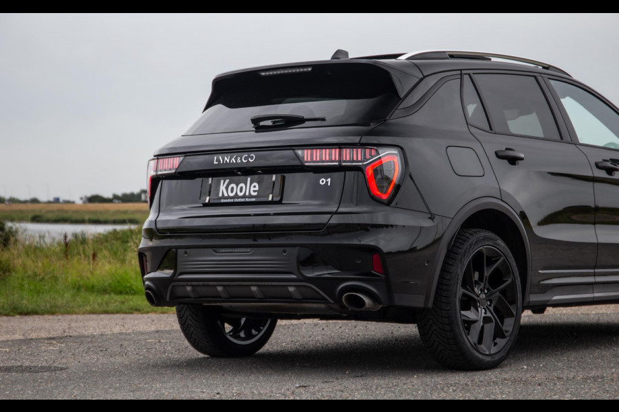 Lynk & Co 01 1.5 BLACK LINE / PANORAMA DAK / 360 CAMERA / CARPLAY / STOELVERWARMING