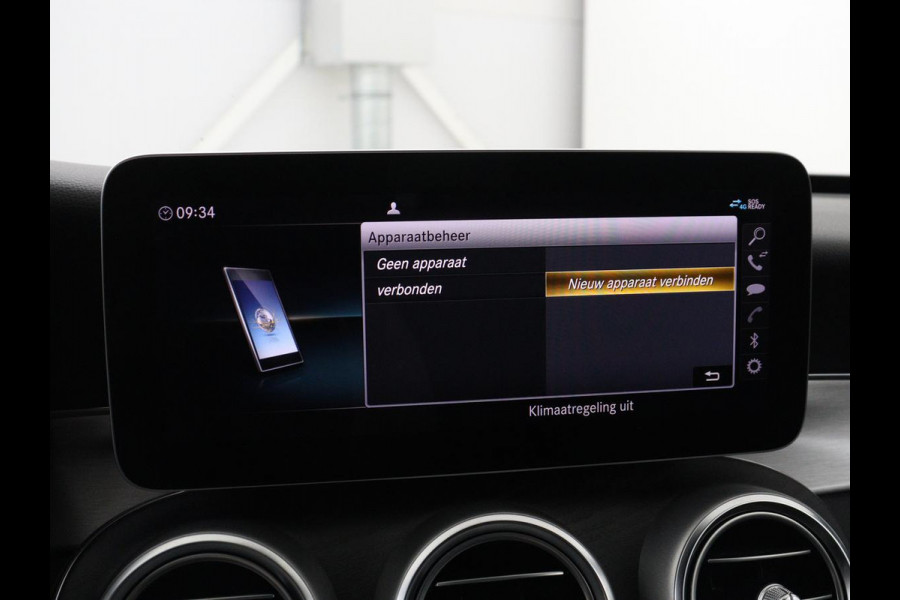 Mercedes-Benz C-Klasse 300e Business Solution AMG Limited | SOH 82,2% | 360 Camera | Stoelverwarming | Leder/Alcantara | Carplay | Matrix LED | Navigatie | Cruise control | Park Assist | Sfeerverlichting | PHEV | Plug In