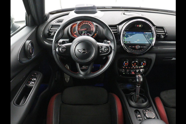 MINI Clubman 2.0 John Cooper Works ALL4 Chili | Panoramadak | Head-up | Navigatie | Cruise control | Carplay | Climate control | Achteruitrij camera | Stoelverwarming | DAB radio