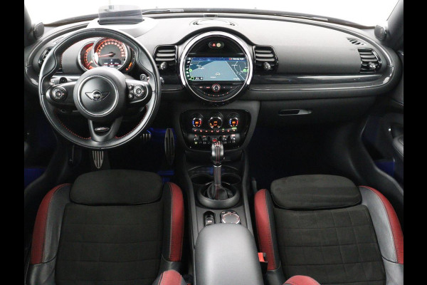 MINI Clubman 2.0 John Cooper Works ALL4 Chili | Panoramadak | Head-up | Navigatie | Cruise control | Carplay | Climate control | Achteruitrij camera | Stoelverwarming | DAB radio