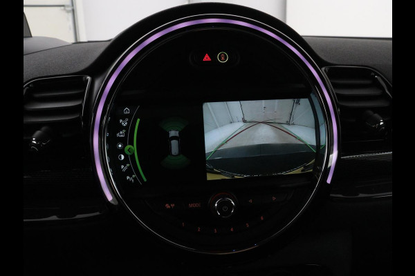 MINI Clubman 2.0 John Cooper Works ALL4 Chili | Panoramadak | Head-up | Navigatie | Cruise control | Carplay | Climate control | Achteruitrij camera | Stoelverwarming | DAB radio