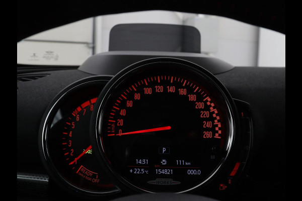 MINI Clubman 2.0 John Cooper Works ALL4 Chili | Panoramadak | Head-up | Navigatie | Cruise control | Carplay | Climate control | Achteruitrij camera | Stoelverwarming | DAB radio
