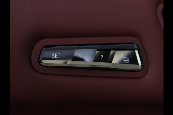 BMW iX xDrive50 M Sport High Executive 112 kWh SOH 96,2% | Full Option |  Pano | Chrystal Buttons | Soft Close | Harman Kardon | Laser Lights | Achteras sturing | Massage stoelen | 4-Zone Climate Control | Carplay | Head-up