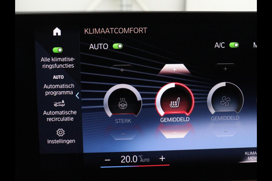 BMW iX xDrive50 M Sport High Executive 112 kWh SOH 96,2% | Full Option |  Pano | Chrystal Buttons | Soft Close | Harman Kardon | Laser Lights | Achteras sturing | Massage stoelen | 4-Zone Climate Control | Carplay | Head-up