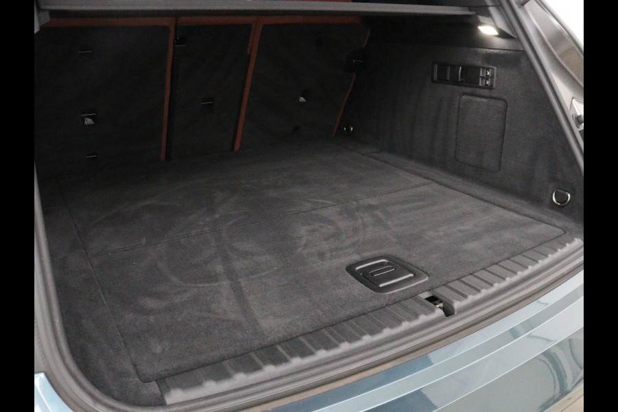 BMW iX xDrive50 M Sport High Executive 112 kWh SOH 96,2% | Full Option |  Pano | Chrystal Buttons | Soft Close | Harman Kardon | Laser Lights | Achteras sturing | Massage stoelen | 4-Zone Climate Control | Carplay | Head-up