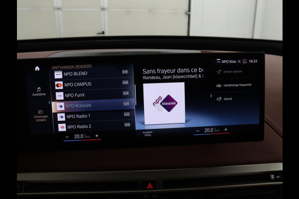 BMW iX xDrive50 M Sport High Executive 112 kWh SOH 96,2% | Full Option |  Pano | Chrystal Buttons | Soft Close | Harman Kardon | Laser Lights | Achteras sturing | Massage stoelen | 4-Zone Climate Control | Carplay | Head-up