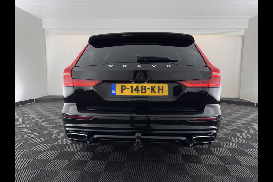 Volvo V60 2.0 T8 Recharge AWD R-Design Black-Line {SoH-99%} (Plug-in) (INCL-BTW) Aut. *LEATHER-FABRIC | FULL-LED | MEMORY-PACK | HARMAN/KARDON | DIGI-COCKPIT | HEATED-SPORTSEATS | KEYLESS | DAB+ | NAVI-FULLMAP | PDC | CRUISE | HEAD-UP | TOWBAR | 19''