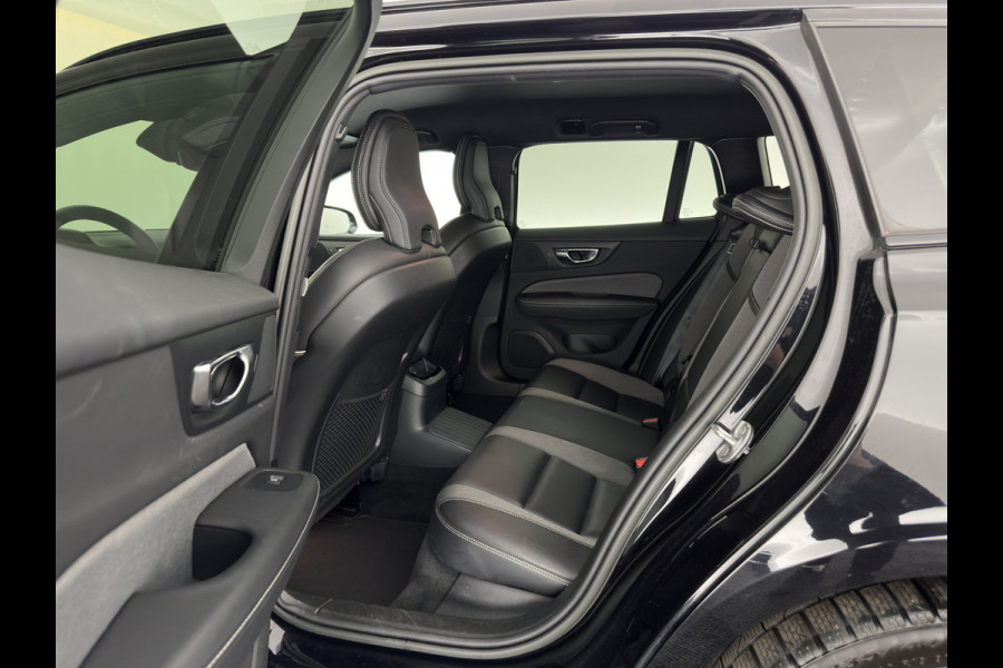 Volvo V60 2.0 T8 Recharge AWD R-Design Black-Line {SoH-99%} (Plug-in) (INCL-BTW) Aut. *LEATHER-FABRIC | FULL-LED | MEMORY-PACK | HARMAN/KARDON | DIGI-COCKPIT | HEATED-SPORTSEATS | KEYLESS | DAB+ | NAVI-FULLMAP | PDC | CRUISE | HEAD-UP | TOWBAR | 19''