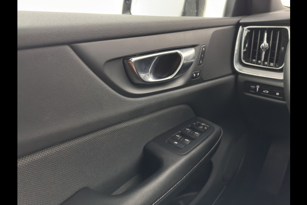 Volvo V60 2.0 T8 Recharge AWD R-Design Black-Line {SoH-99%} (Plug-in) (INCL-BTW) Aut. *LEATHER-FABRIC | FULL-LED | MEMORY-PACK | HARMAN/KARDON | DIGI-COCKPIT | HEATED-SPORTSEATS | KEYLESS | DAB+ | NAVI-FULLMAP | PDC | CRUISE | HEAD-UP | TOWBAR | 19''