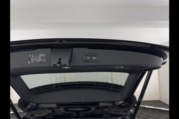 Volvo V60 2.0 T8 Recharge AWD R-Design Black-Line {SoH-99%} (Plug-in) (INCL-BTW) Aut. *LEATHER-FABRIC | FULL-LED | MEMORY-PACK | HARMAN/KARDON | DIGI-COCKPIT | HEATED-SPORTSEATS | KEYLESS | DAB+ | NAVI-FULLMAP | PDC | CRUISE | HEAD-UP | TOWBAR | 19''