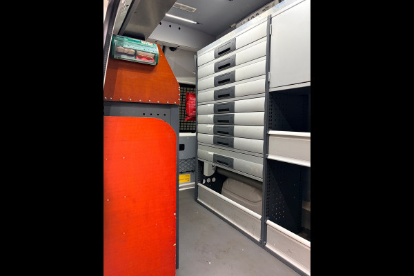 Volkswagen Transporter L2H3 extra hoge Servicewagen 2.0 TDI 102pk Bott inrichting Victron v230 Standkachel Trekhaak RIJKLAARPRIJS