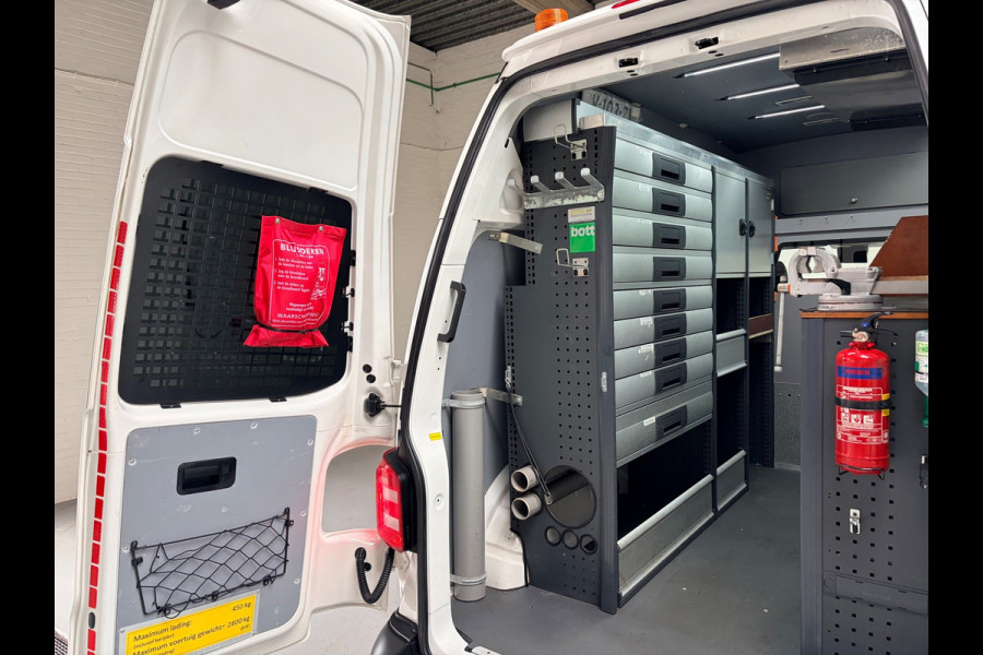 Volkswagen Transporter L2H3 extra hoge Servicewagen 2.0 TDI 102pk Bott inrichting Victron v230 Standkachel Trekhaak RIJKLAARPRIJS