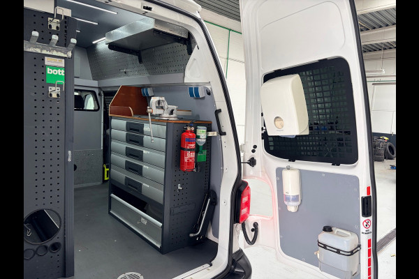 Volkswagen Transporter L2H3 extra hoge Servicewagen 2.0 TDI 102pk Bott inrichting Victron v230 Standkachel Trekhaak RIJKLAARPRIJS