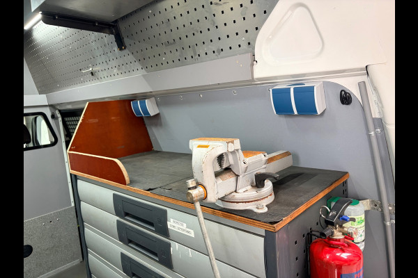 Volkswagen Transporter L2H3 extra hoge Servicewagen 2.0 TDI 102pk Bott inrichting Victron v230 Standkachel Trekhaak RIJKLAARPRIJS