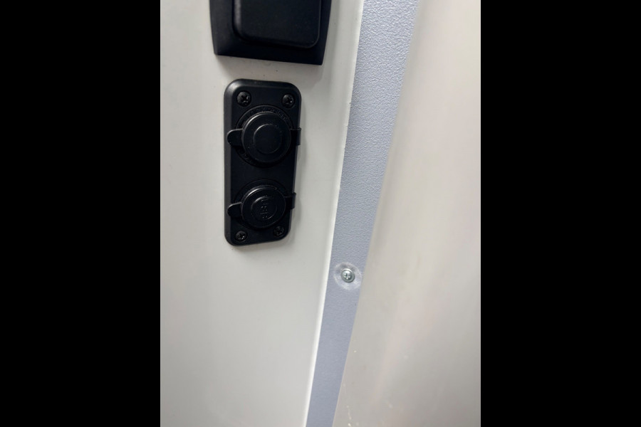 Volkswagen Transporter L2H3 extra hoge Servicewagen 2.0 TDI 102pk Bott inrichting Victron v230 Standkachel Trekhaak RIJKLAARPRIJS