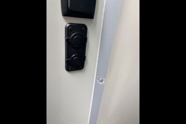 Volkswagen Transporter L2H3 extra hoge Servicewagen 2.0 TDI 102pk Bott inrichting Victron v230 Standkachel Trekhaak RIJKLAARPRIJS