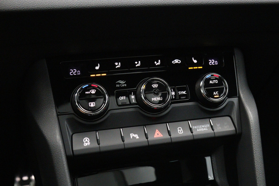 Škoda Karoq 1.5 TSI 150 PK ACT Sportline Automaat, Panoramadak, Canton Sound, Adap. Cruise Control, Stoelverwarming