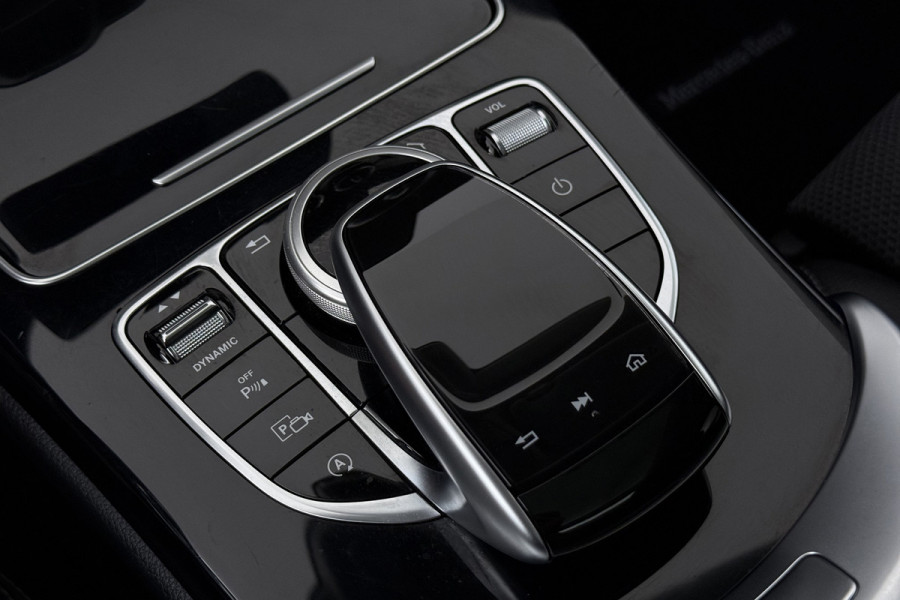 Mercedes-Benz C-Klasse Estate 180 Premium Plus Pack (PANORAMADAK, BURMEISTER, MULTIBEAM, TREKHAAK WEGKLAPBAAR, CAMERA, SFEER)