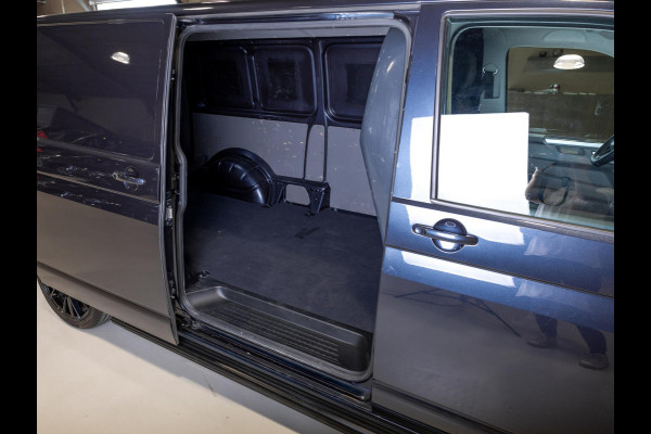 Volkswagen Transporter 2.0 TDI L2H1 30 Bulli 75 Edition / 204pk / Achteruitrij camera / Stoelverwarming / Leder / Virtual cockpit /
