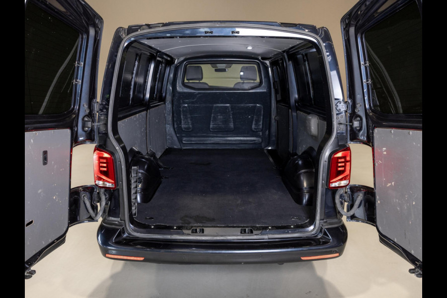 Volkswagen Transporter 2.0 TDI L2H1 30 Bulli 75 Edition / 204pk / Achteruitrij camera / Stoelverwarming / Leder / Virtual cockpit /
