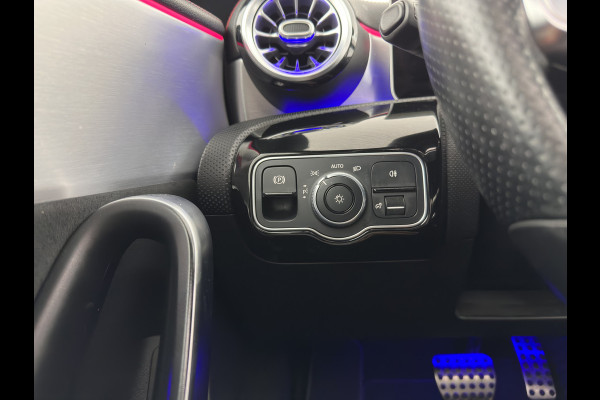 Mercedes-Benz CLA-Klasse 180 d Premium Plus (INCL-BTW) Aut. *PANO | LEATHER-MICROFIBRE | FULL-LED  | AMBIENTLIGHT | HEATED-SPORTSEATS | WIDESCREEN-COCKPIT | DAB+ | NAVI-FULLMAP | CAMERA | PRIVACYGLASS | 19''ALU*