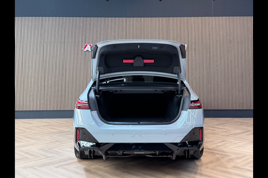 BMW i5 EDrive40 84 kWh M Sport - Pano - 360 - H&K - Keyles