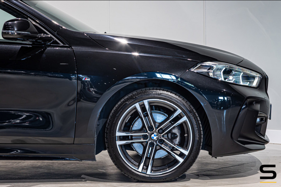 BMW 1-serie 118i|M-sport|Leder|Sportstoelen|Cam|CarPlay