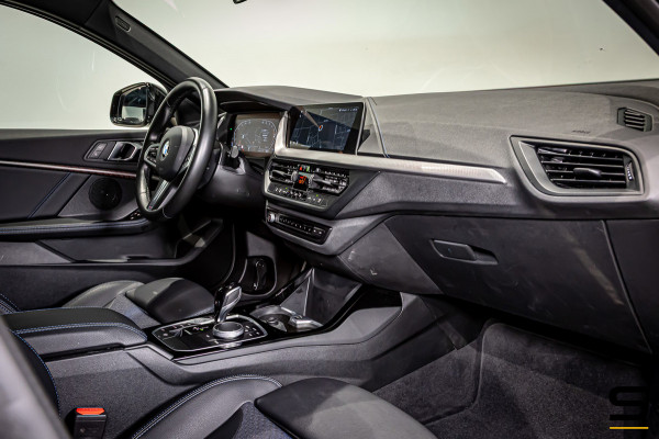 BMW 1-serie 118i|M-sport|Leder|Sportstoelen|Cam|CarPlay