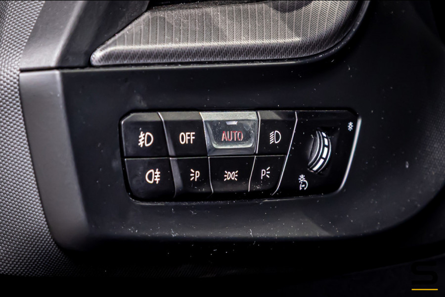 BMW 1-serie 118i|M-sport|Leder|Sportstoelen|Cam|CarPlay